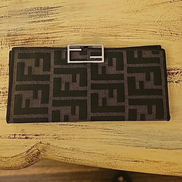 Fendi Bifold Long Zucca Wallet With Dust Bag Included. - Picture 5 of 11